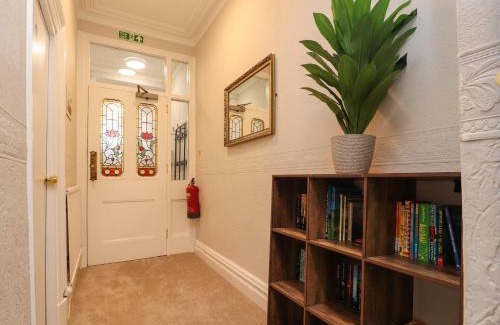 Slyne Haus | Eden Bay Retreat