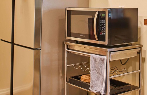 Crestline Heights Haus | Eden Brae - Birmingham s Premier Retreat