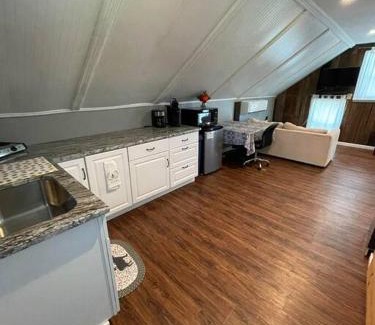 Allen Wohnung | Eden Farm: Private Studio Minutes from Salisbury