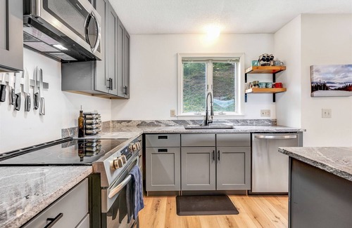 Bethel Haus | Eden Ridge Townhouse 6-G | 2 Bed, 2 Bath