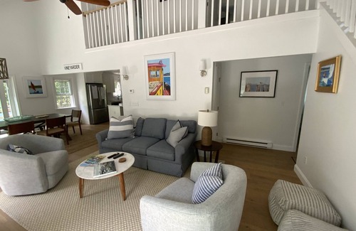 Katama Haus | Edgartown/Katama Newly Renovated Vineyard Escape