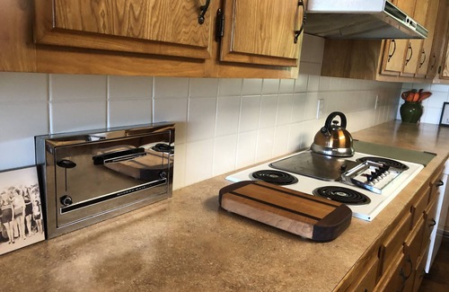 Shell Knob Haus | Effie's - An inviting home with lovely views of Table Rock Lake