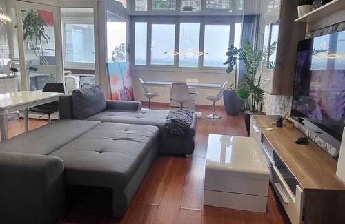 Epinay-sur-Seine Eigentumswohnung | Eiffel Tower View - Entire Apartment