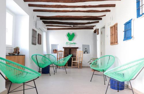 Castillo de Locubin Haus | El Jardín de Castillo - Calma y Slow life