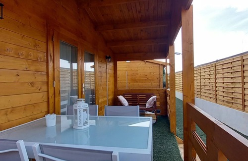 Barrio de la Vega Haus | El Mirador de Santiago. Casa Sierra Nevada. Bungalow de Madera con Piscina
