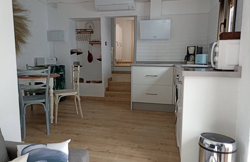 Zuheros Hütte | El Orgullo rural house, with terrace and impressive views of the Bailón Canyon.