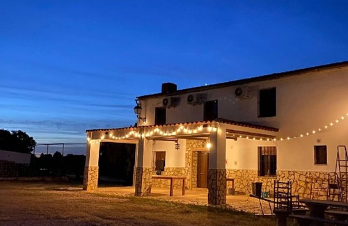 Penarroya-Pueblonuevo Hütte | El Pantano Rural House and Event Space