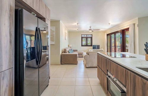 Playa Wohnung | Elegancia Ocean View with Cooling Pool