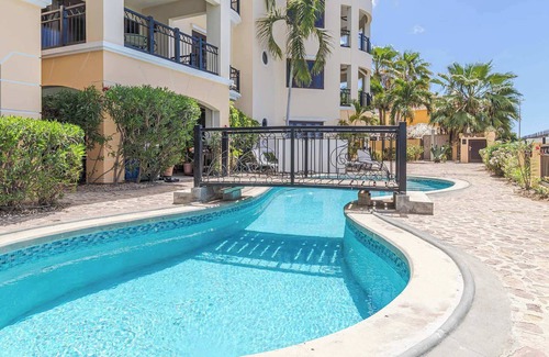 Playa Wohnung | Elegancia Ocean View with Cooling Pool