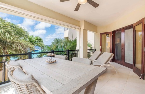 Playa Wohnung | Elegancia Ocean View with Cooling Pool