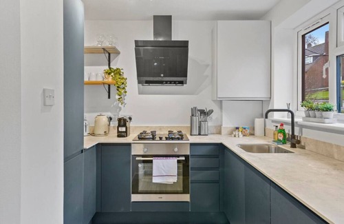 Underhill Wohnung | Elegant 2Bed/1Bath Ground Floor Flat with FREE WiFi