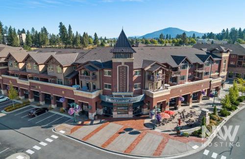 Coeur d'Alene Haus | Elegant 2BR Condo in Riverstone
