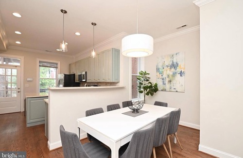 Trinidad Haus | Elegant 5BR home 1 mile from Capitol Hill!Free Parking!