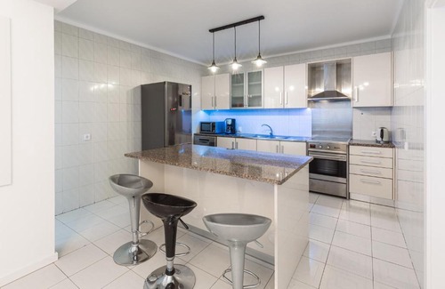 Fatima Wohnung | Elegant and spacious 3 bedroom 3 bath apartment 10 mins to the Sanctury!!