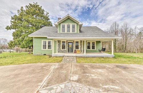 Lincolnton Haus | Elegant and Spacious Retreat about 18 Mi to Lake Norman!