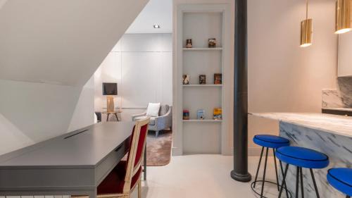Encarnacao Wohnung | Elegant Apartment in Bairro Alto by LovelyStay