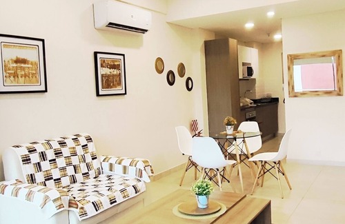 Asuncion Wohnung | Elegant apartment, swimming pool and garage. Top location!