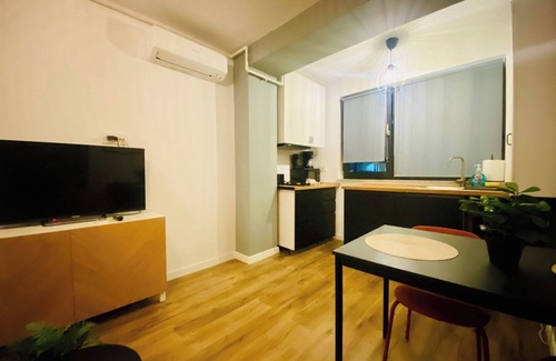 Pipera Wohnung | Elegant Apartment w. AC and Smart TV