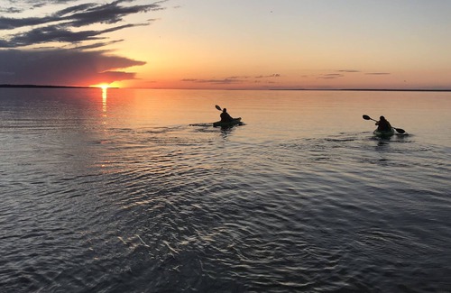 Cheboygan Haus | Elegantes Haus am Strand mit BOAT SLIP / Club Annehmlichkeiten zu Fuß erreichbar.