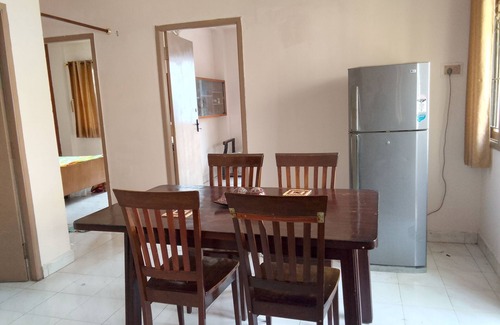 Raja Annamalai Puram Wohnung | Elegant, Centrally located 3 bedroom 2 bath apartment with AC in Chennai