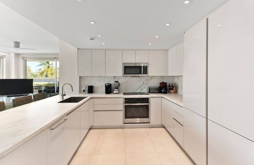 Oranjestad-West Wohnung | Elegant Condo Steps from Eagle Beach at O Condo 3 by Bocobay