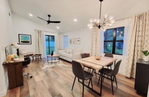 Orlando Wohnung | Elegant Cozy Spot to unwind! UCF/MCO/Parks/Beach