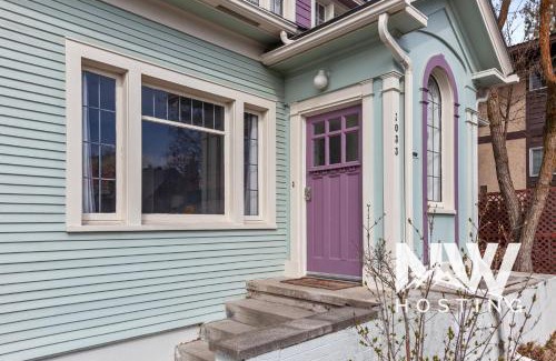 Coeur d'Alene Haus | Elegant Historic Home in Modernized Area