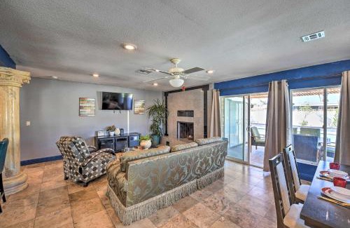 Glen Heather Estates Haus | Elegant Home with Pool Table 3 Mi to Vegas Strip!