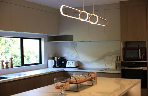 Remuera Haus | Elegant New Luxury Retreat in Remuera