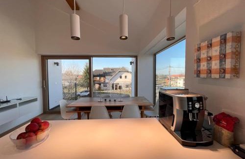 Spodnja Polskava Haus | Elegant Retreat Stylish Apartment