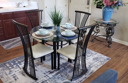 Turlock Wohnung | Elegant Studio Apt. House Near Emanuel Hospital