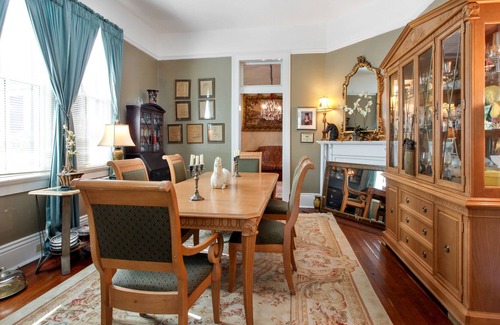 Carrollton Haus | Elegantes viktorianisches W / Pool vor St. Charles Ave. in der Nähe von Universitäten! 17STR-07973