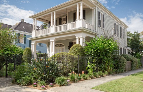 Carrollton Haus | Elegantes viktorianisches W / Pool vor St. Charles Ave. in der Nähe von Universitäten! 17STR-07973