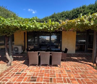 Myrrhee Haus | Elevation652 at Mt Bellevue in King Valley