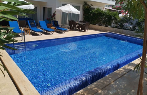 Kalkan Wohnung | 3-Bett-Maisonette-Apartment mit großem Pool (zur privaten Nutzung) und kostenfreiem WLAN
