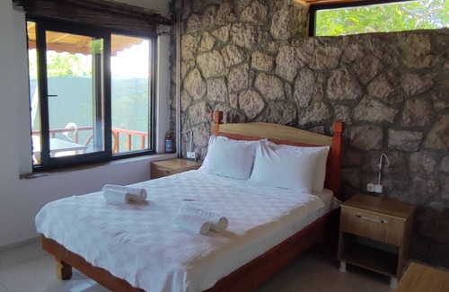Ayvacik Hotel | Elisa Butik Otel ve Restaurant