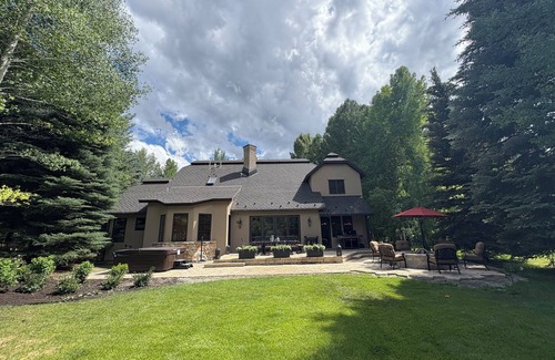 Sun Valley Haus | Elkhorn Entertainer! Großes Luxushaus, privater Whirlpool, Billardzimmer, WiFi-Klimaanlage