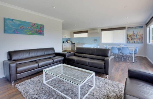 Glenorchy Haus | Ellies Haus Hobart