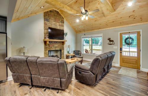 Ellijay Haus | Ellijay Retreat with Access to Community Pools!