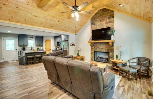 Ellijay Haus | Ellijay Retreat with Access to Community Pools!