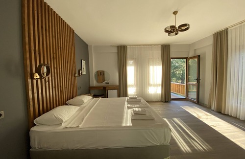 Bozcaada Hotel | Elyada Konuk Evi (+8 Yaş )