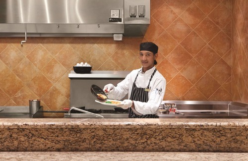 Peoria Hotel | Embassy Suites by Hilton E Peoria Riverfront Conf Center