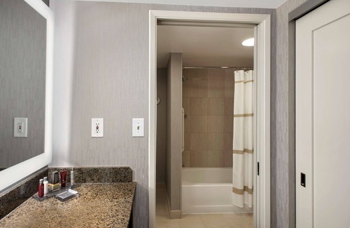 North Bethesda Hotel | Embassy Suites by Hilton Bethesda Washington DC