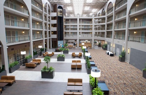 East Lake Hills Hotel | Embassy Suites by Hilton Seattle Bellevue