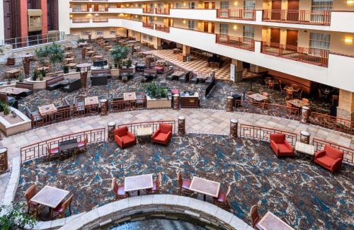 Albuquerque Hotel | Embassy Suites by Hilton Albuquerque