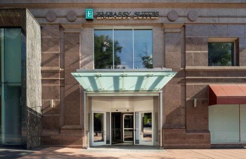 Friendship Heights Hotel | Embassy Suites by Hilton Washington DC Chevy Chase Pavilion