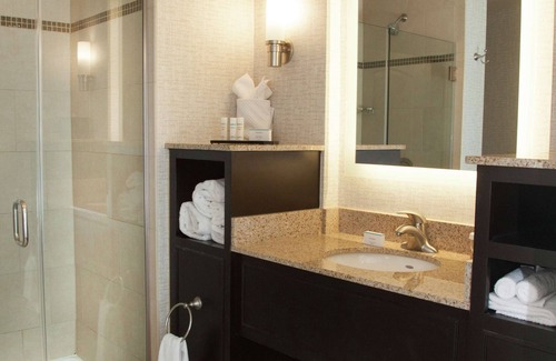 Northeast Columbus Hotel | Embassy Suites Columbus-Airport