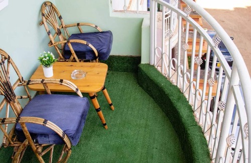 Embu Wohnung | Embu 1 & 2-bedroom Air-bnb with WiFi in charming Embu