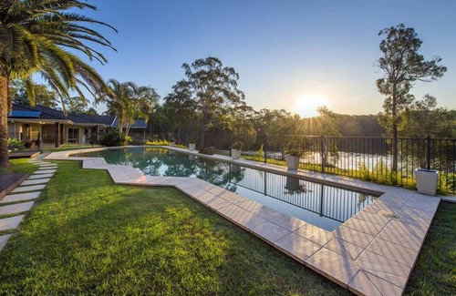 Emerald Beach Haus | EMERALD BEACH LAKE FRONT ESTATE
