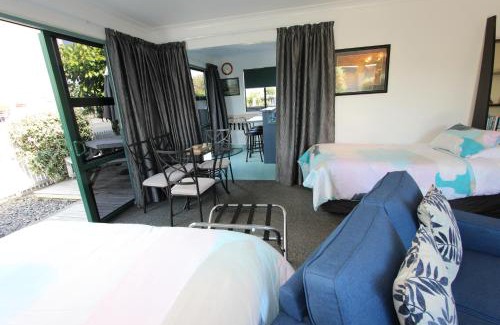 Taradale Hotel | EMotel Napier formally Greenmeadows on Gloucester